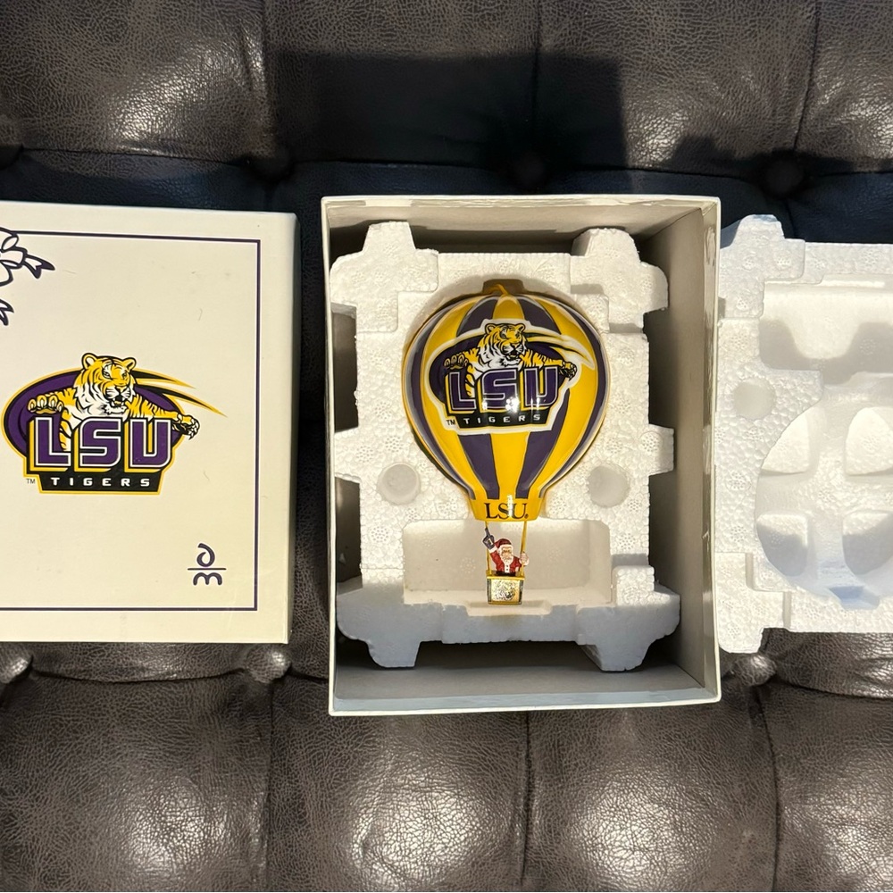 LSU Tigers 2003 Danbury Mint Victory Balloon Christmas Ornament